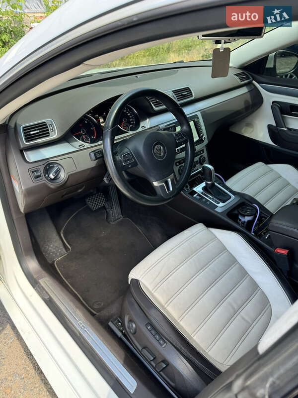 Купе Volkswagen CC / Passat CC 2015 в Калиновке