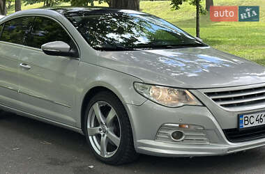 Купе Volkswagen CC / Passat CC 2009 в Києві