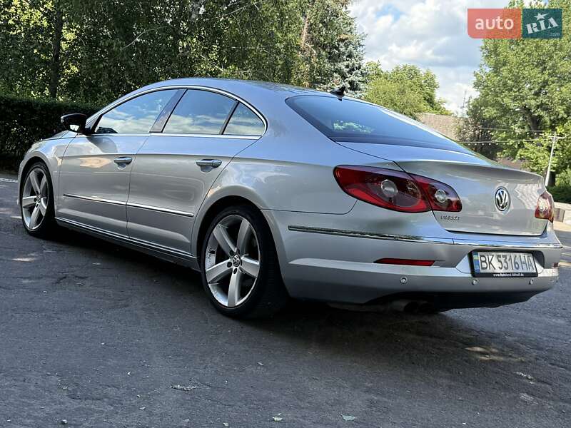 Купе Volkswagen CC / Passat CC 2008 в 