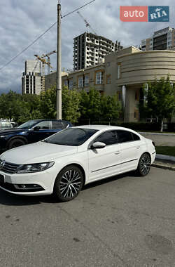 Купе Volkswagen CC / Passat CC 2012 в 