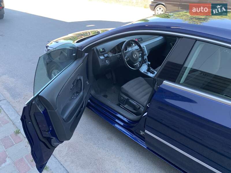 Купе Volkswagen CC / Passat CC 2010 в Житомире