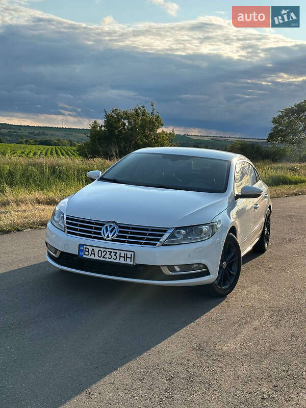 Купе Volkswagen CC / Passat CC 2013 в Дніпрі