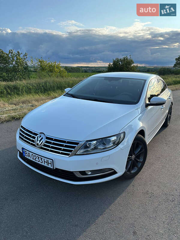 Купе Volkswagen CC / Passat CC 2013 в Дніпрі