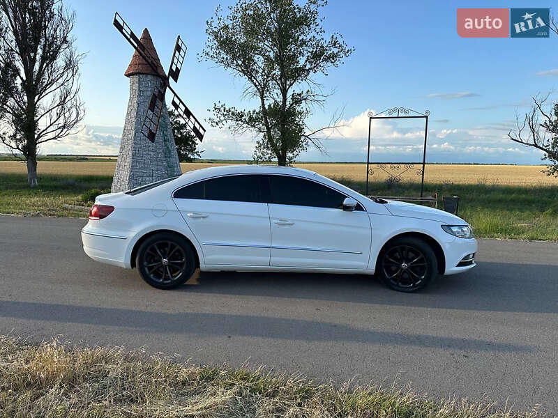 Купе Volkswagen CC / Passat CC 2013 в Дніпрі