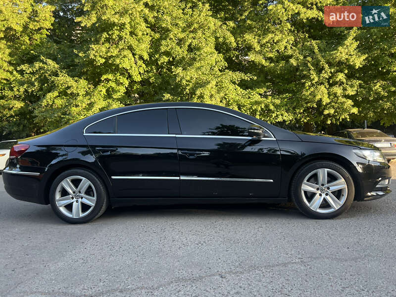 Купе Volkswagen CC / Passat CC 2013 в Львові