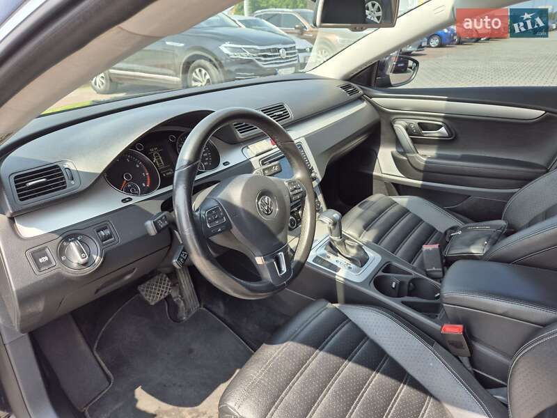 Купе Volkswagen CC / Passat CC 2009 в Львові