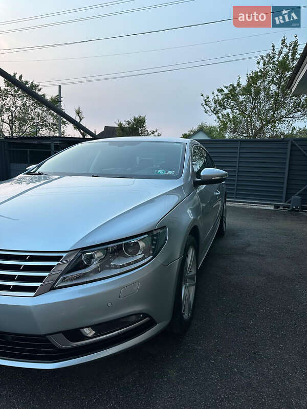Купе Volkswagen CC / Passat CC 2016 в Киеве