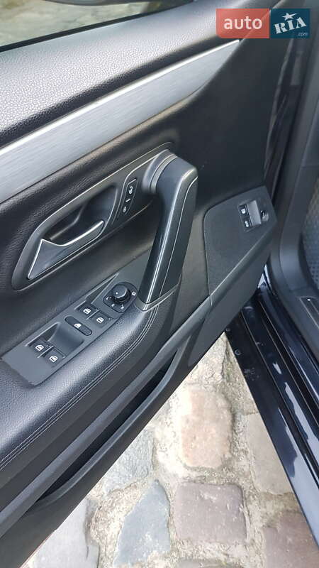Купе Volkswagen CC / Passat CC 2013 в Львові
