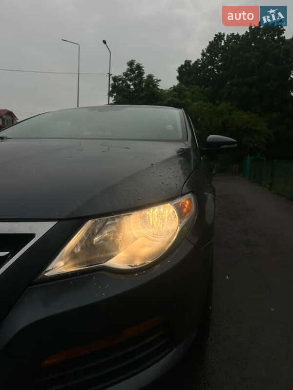 Купе Volkswagen CC / Passat CC 2010 в Стрые