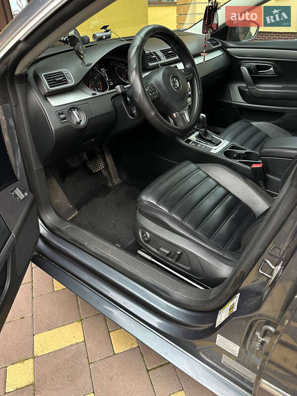 Купе Volkswagen CC / Passat CC 2010 в Стрые