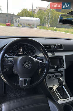 Купе Volkswagen CC / Passat CC 2013 в 