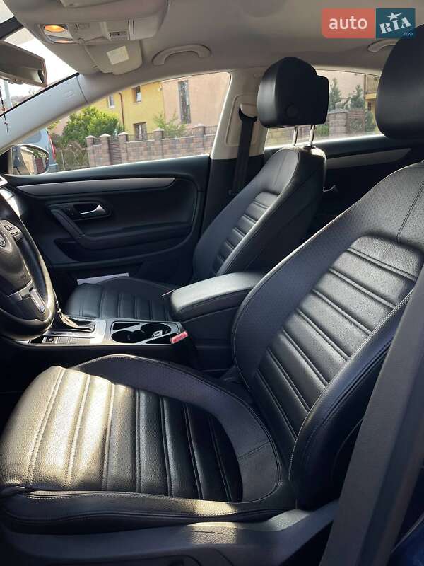 Купе Volkswagen CC / Passat CC 2014 в Стрию