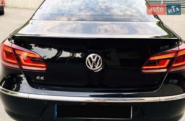 Купе Volkswagen CC / Passat CC 2012 в 