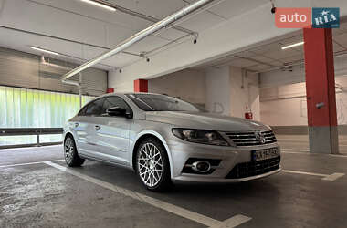 Купе Volkswagen CC / Passat CC 2014 в Києві