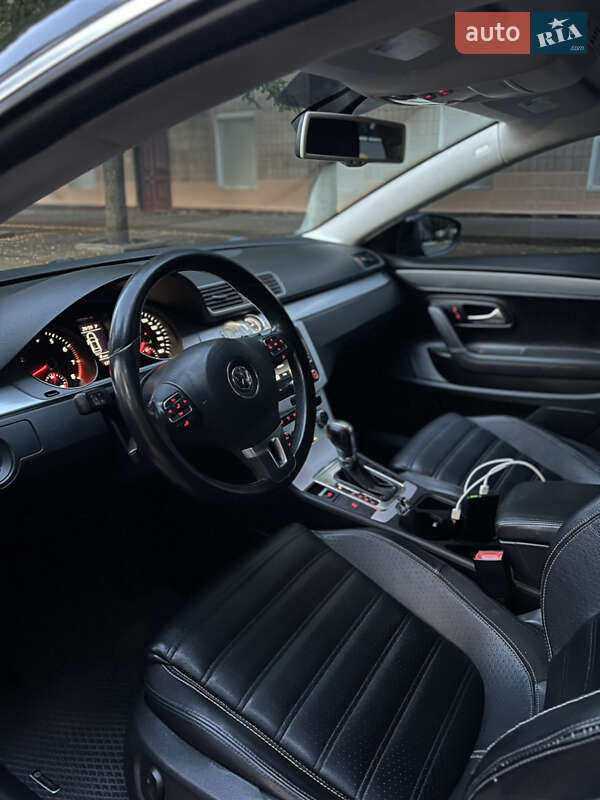 Купе Volkswagen CC / Passat CC 2012 в Кропивницькому