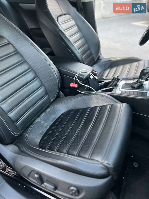 Купе Volkswagen CC / Passat CC 2012 в Кропивницькому