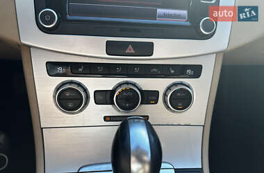 Купе Volkswagen CC / Passat CC 2012 в 
