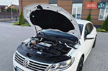 Купе Volkswagen CC / Passat CC 2013 в 