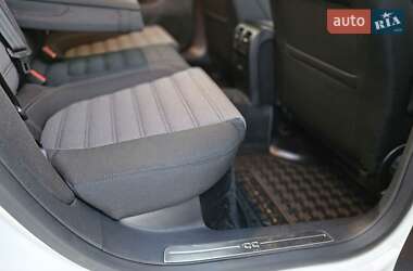 Купе Volkswagen CC / Passat CC 2013 в 