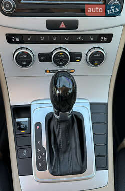 Купе Volkswagen CC / Passat CC 2015 в 