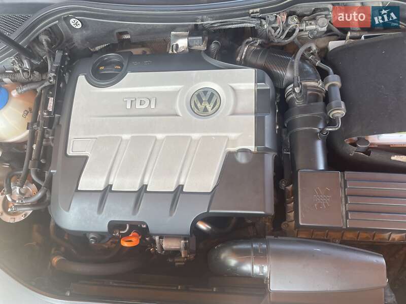 Купе Volkswagen CC / Passat CC 2010 в Харькове