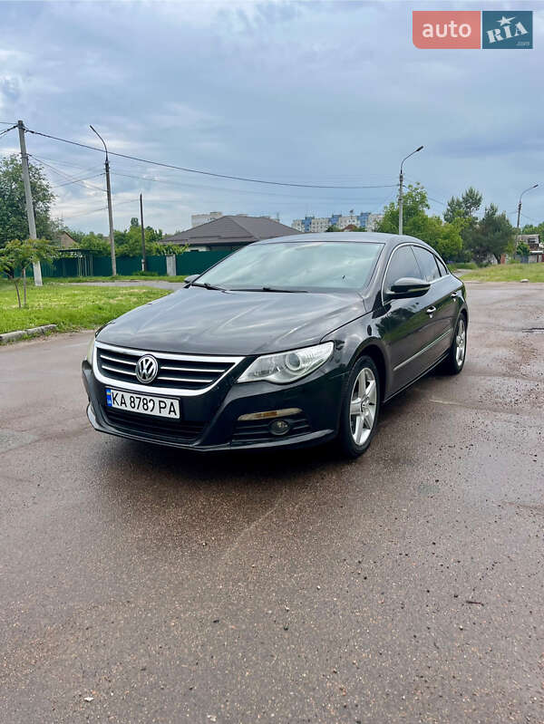 Купе Volkswagen CC / Passat CC 2010 в Киеве