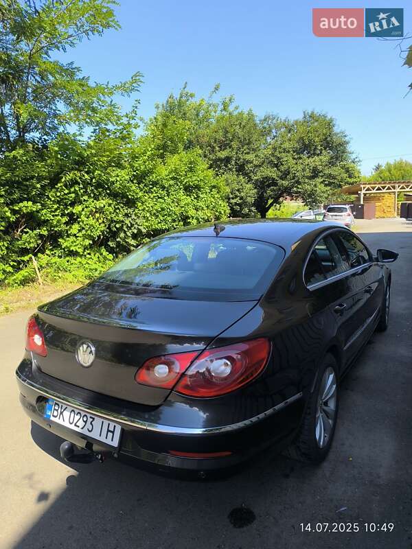 Купе Volkswagen CC / Passat CC 2010 в Дубно
