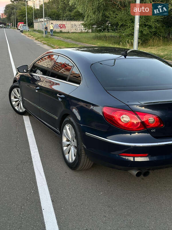 Купе Volkswagen CC / Passat CC 2010 в Киеве