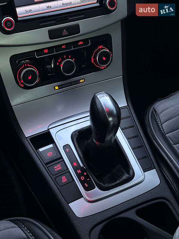 Купе Volkswagen CC / Passat CC 2010 в Киеве