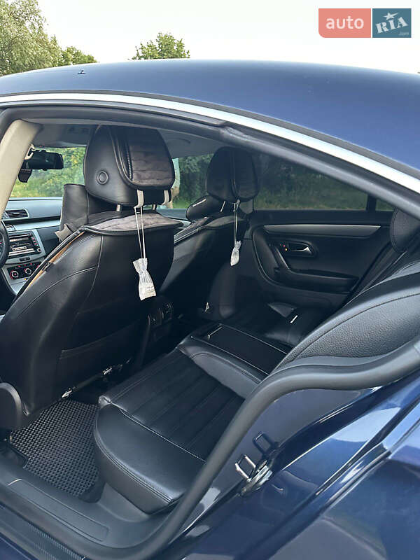 Купе Volkswagen CC / Passat CC 2010 в Киеве