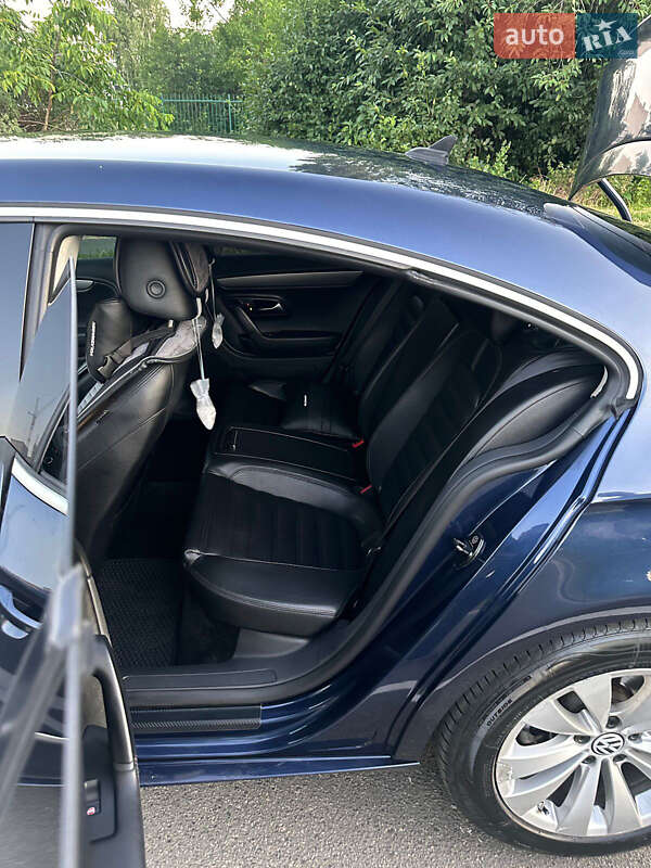 Купе Volkswagen CC / Passat CC 2010 в Киеве