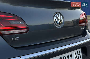 Купе Volkswagen CC / Passat CC 2012 в 