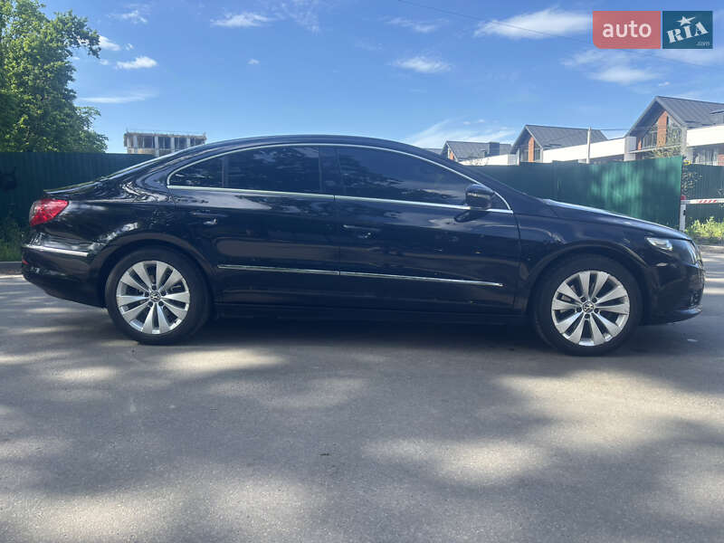 Купе Volkswagen CC / Passat CC 2011 в Киеве