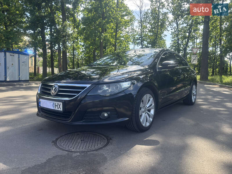 Купе Volkswagen CC / Passat CC 2011 в Киеве