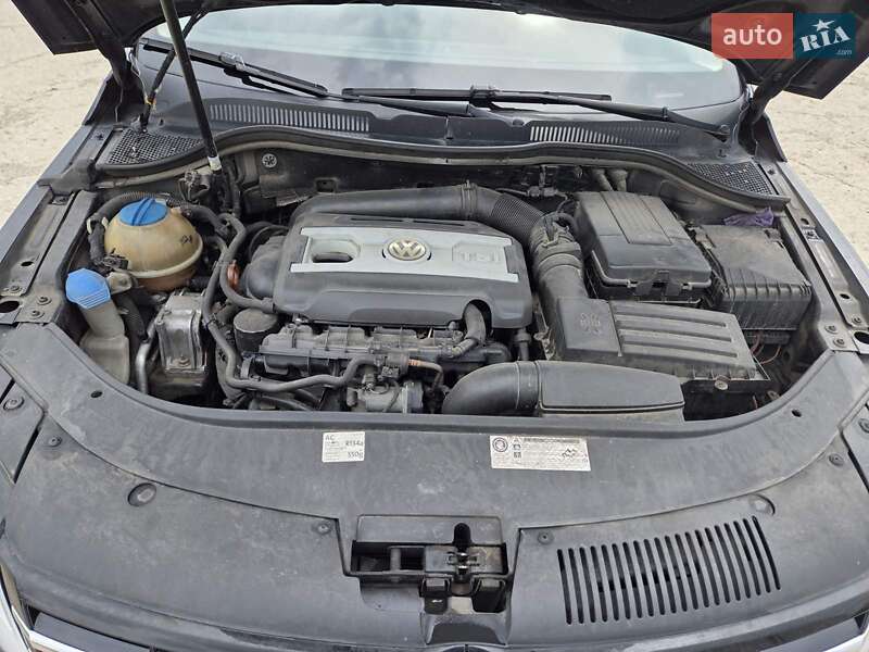 Купе Volkswagen CC / Passat CC 2013 в Києві