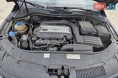 Купе Volkswagen CC / Passat CC 2013 в 