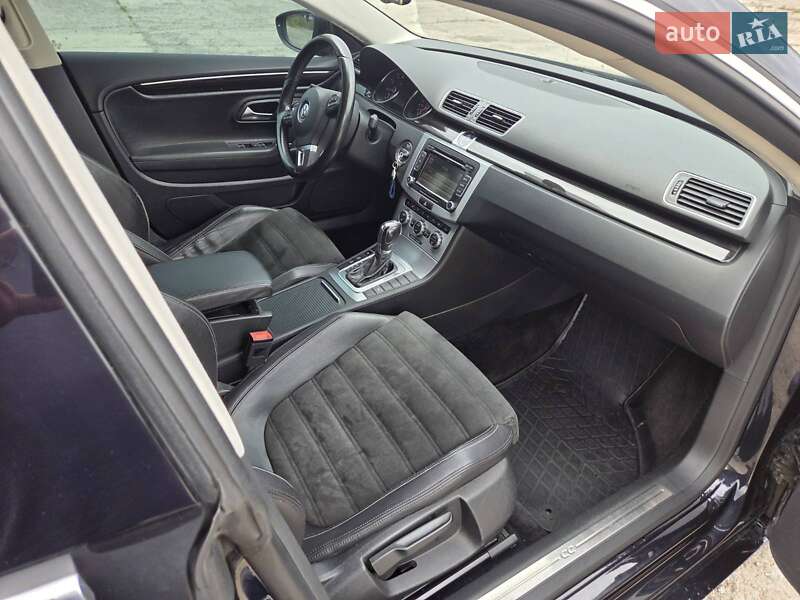Купе Volkswagen CC / Passat CC 2013 в Києві