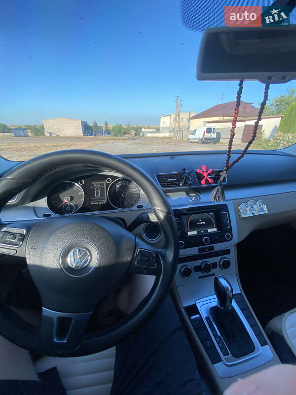 Купе Volkswagen CC / Passat CC 2012 в Николаеве