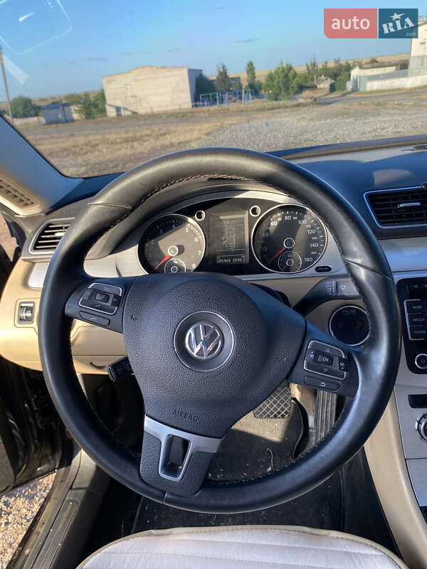 Купе Volkswagen CC / Passat CC 2012 в Николаеве