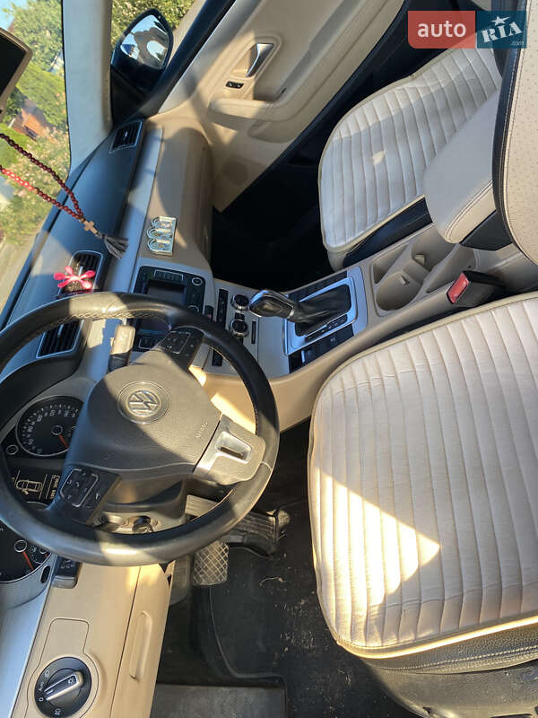 Купе Volkswagen CC / Passat CC 2012 в Николаеве