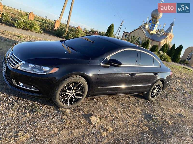 Купе Volkswagen CC / Passat CC 2012 в Николаеве