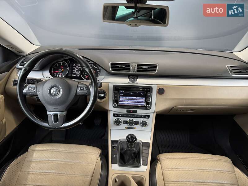 Купе Volkswagen CC / Passat CC 2013 в Києві