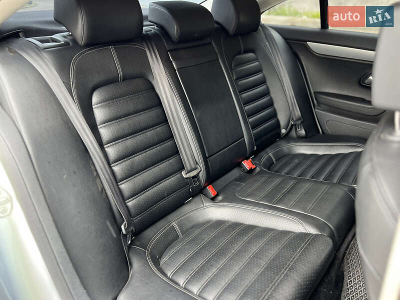Купе Volkswagen CC / Passat CC 2013 в Киеве