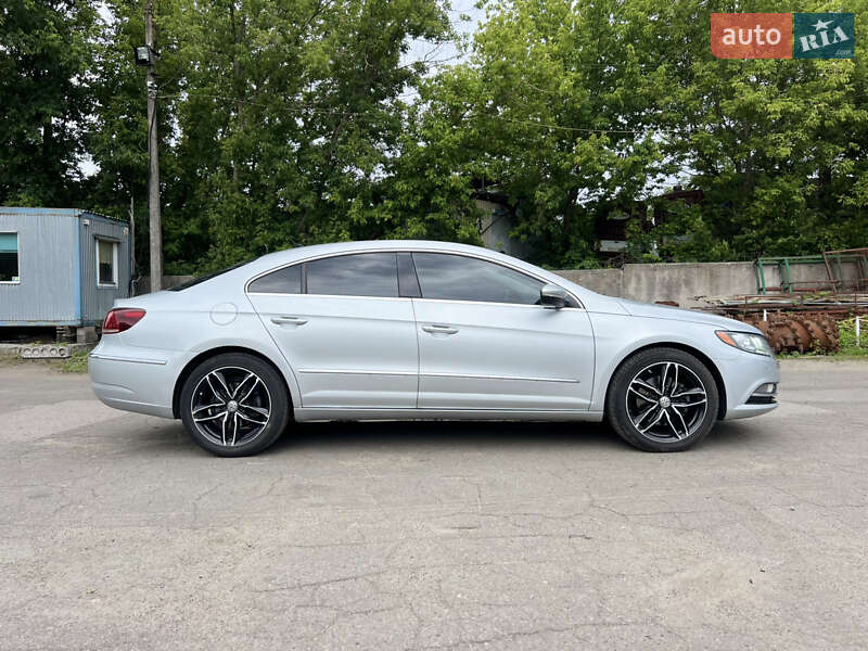Купе Volkswagen CC / Passat CC 2013 в Киеве