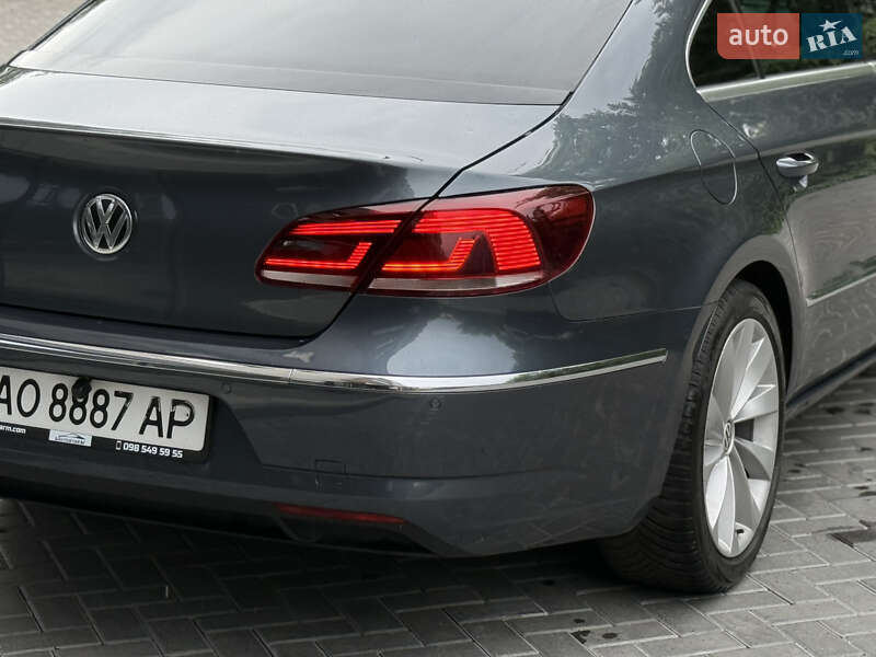 Купе Volkswagen CC / Passat CC 2012 в Ужгороді