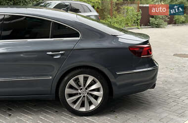 Купе Volkswagen CC / Passat CC 2012 в 