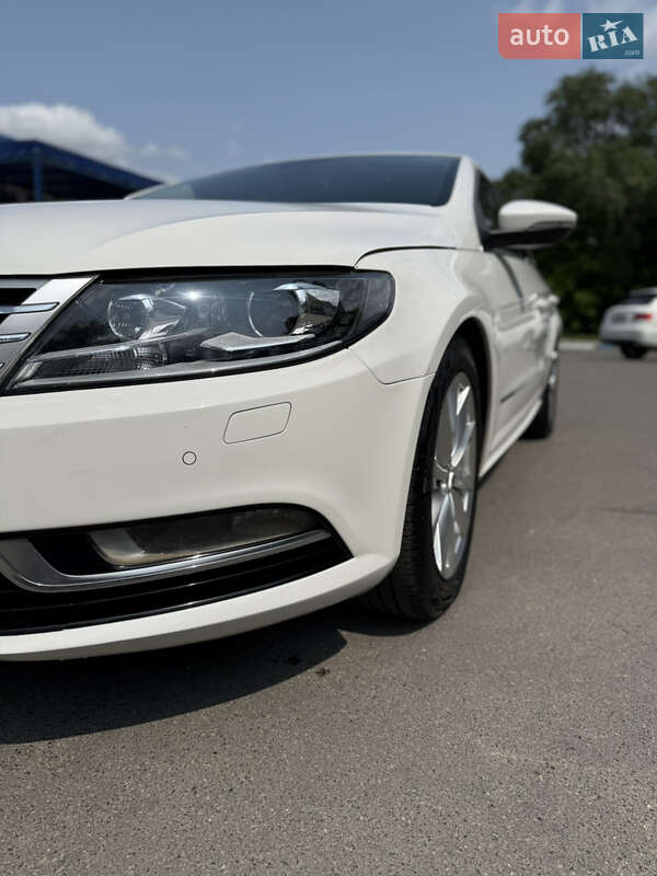 Купе Volkswagen CC / Passat CC 2012 в Києві