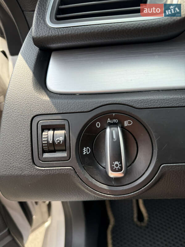 Купе Volkswagen CC / Passat CC 2012 в Києві