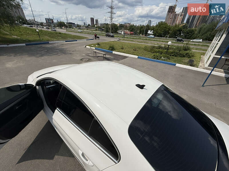 Купе Volkswagen CC / Passat CC 2012 в Києві