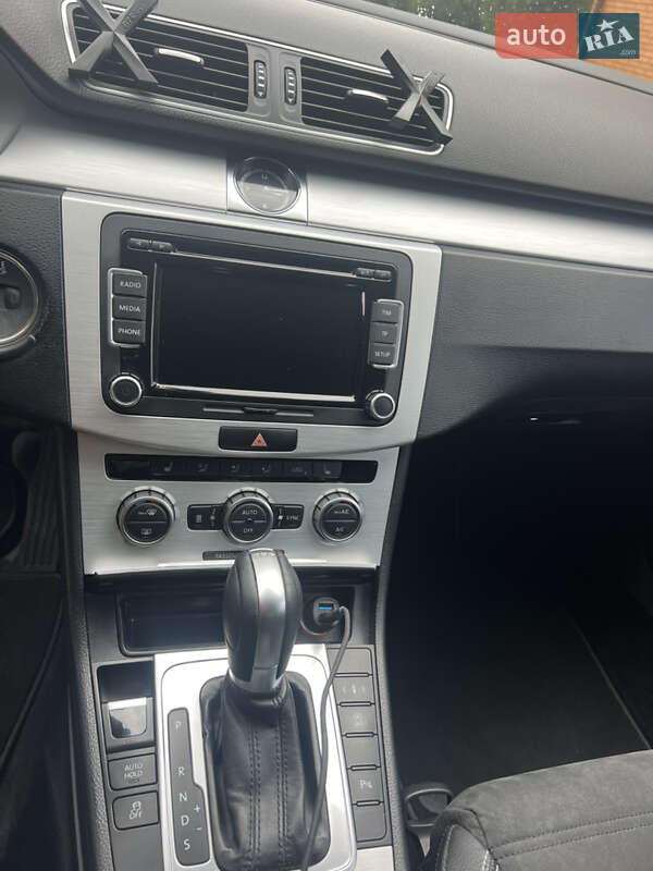 Купе Volkswagen CC / Passat CC 2014 в Киеве